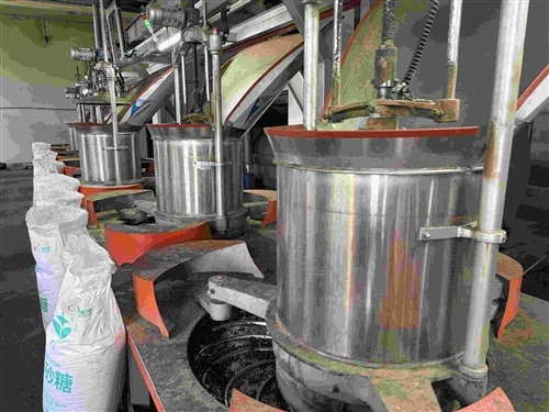 The Art of Rolling: How Rolling Determines the Infusion Endurance of Green Tea